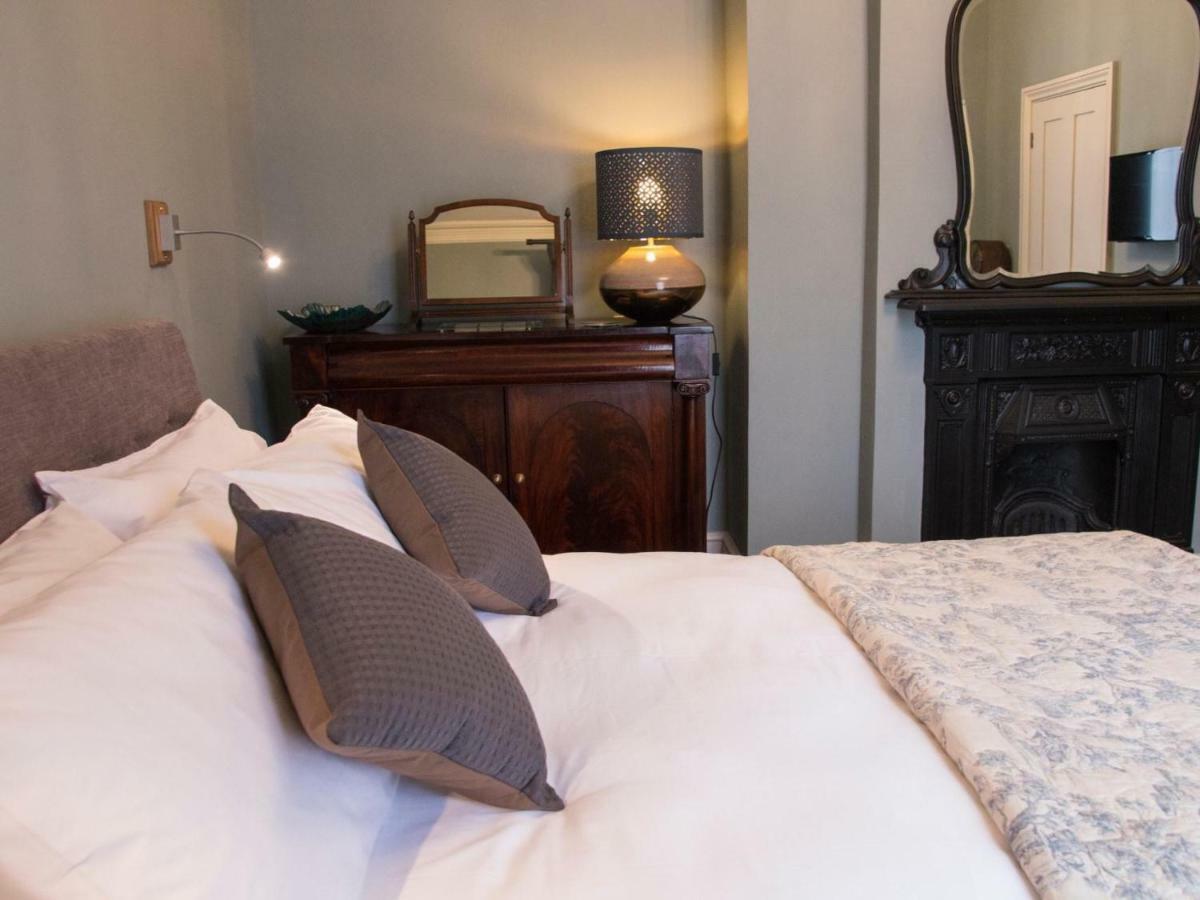 East Walls Hotel