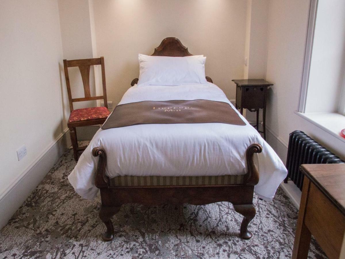 East Walls Hotel 4*